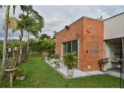 VENTA DE CASA CAMPESTRE EN CAMPIÑAS DE COMBIA