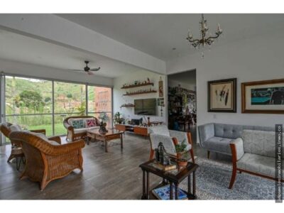 VENTA DE CASA CAMPESTRE EN CAMPIÑAS DE COMBIA