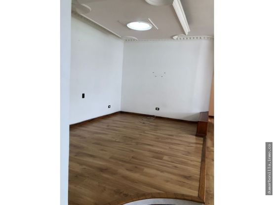 SE VENDE APARTAMENTO EDIFICIO ANDROS