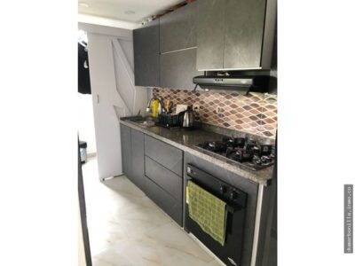 SE VENDE APARTAMENTO EN SENDEROS DE UNICENTRO