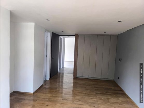 SE VENDEAPARTAMENTO EDIFICIO OPORTICO