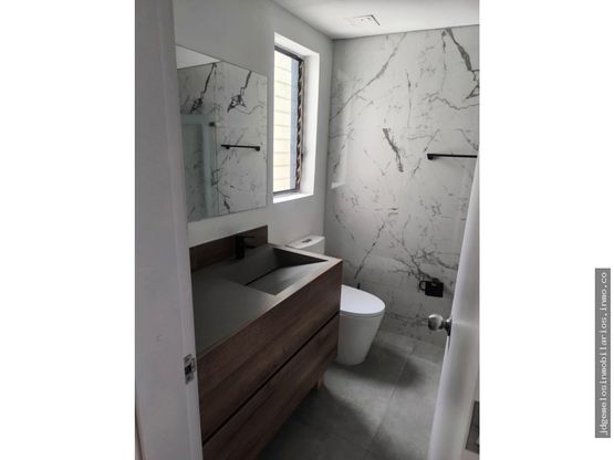 SE VENDEAPARTAMENTO EDIFICIO OPORTICO