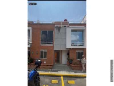 VENTA DE CASA CONJUNTO ARCO IRIS DE LA COLINA PEREIRA