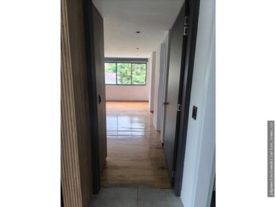 SE VENDEAPARTAMENTO EDIFICIO OPORTICO