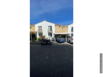 OPORTUNIDAD EXCELENTE DE COMPRA: CASA EN CONJUNTO RESIDENCIAL CAROLINA 🏠