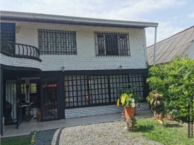 VENTA DE CASA CAMPESTRE AH 15 MINUTOS DE VITERBO
