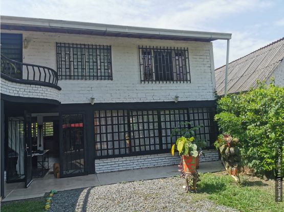 VENTA DE CASA CAMPESTRE AH 15 MINUTOS DE VITERBO