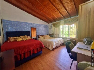 VENTA DE CASA CAMPESTRE AH 15 MINUTOS DE VITERBO
