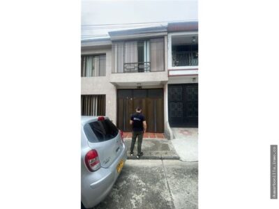 VENTA DE CASA EN EL BARRIO CORALES PEREIRA