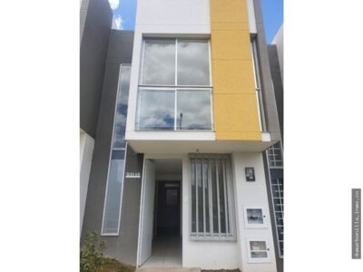 SE VENDE CASA VILLAVENTO ALTO