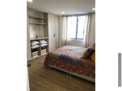 SE VENDE APARTAMENTO EN EDIFICIO CHIPRE