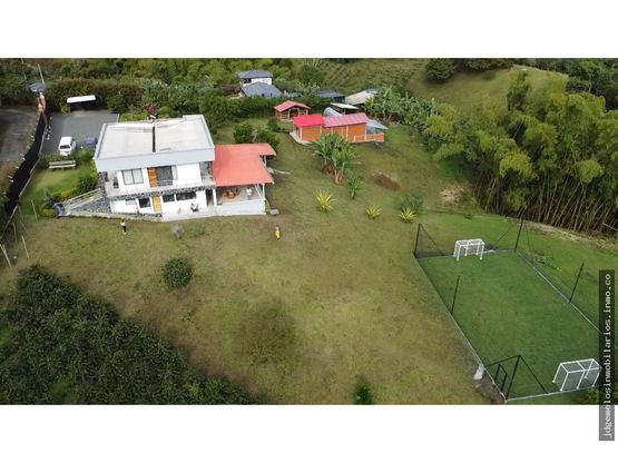 SE VENDE ESPECTULAR FINCA EN LA GRIMEA