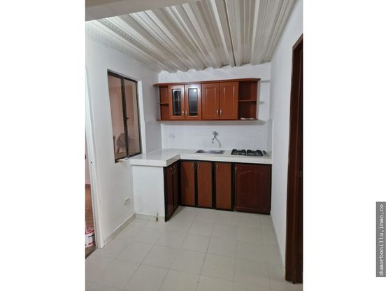 VENTA DE CASA DE DOS PISOS MAS TERRAZA EN PORTALES DE BIRMANIA