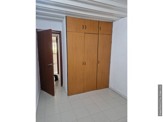 VENTA DE CASA DE DOS PISOS MAS TERRAZA EN PORTALES DE BIRMANIA