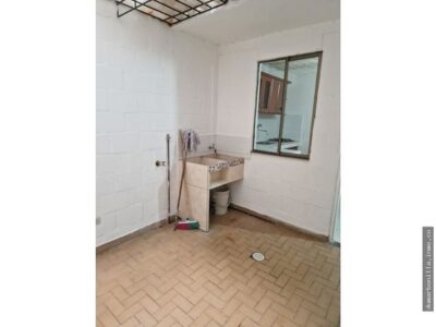 VENTA DE CASA DE DOS PISOS MAS TERRAZA EN PORTALES DE BIRMANIA