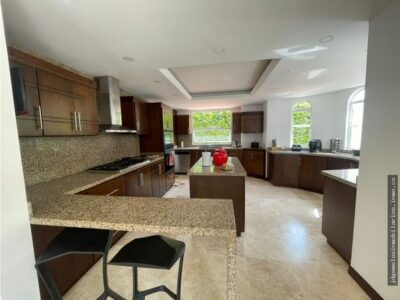 VENTA DE ESPECTACULAR CASA CAMPESTRE UBICADA EN EL EXCLUSIVO SECTOR DE MARACAY EN CERRITOS