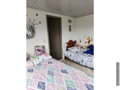 VENTA DE CASA CON LOCAL