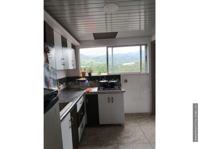 VENTA DE CASA CON LOCAL