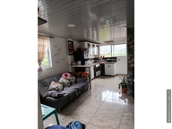 VENTA DE CASA CON LOCAL