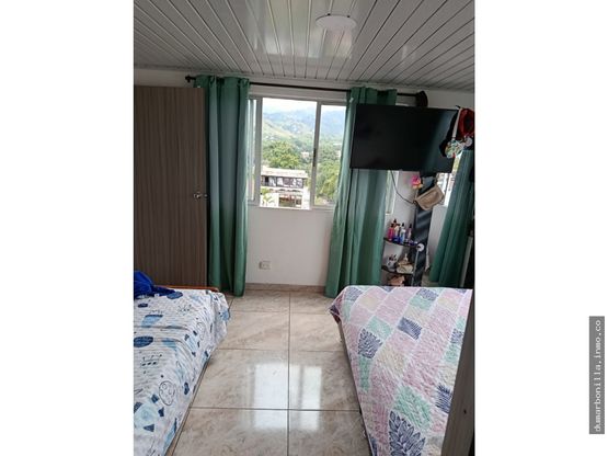 VENTA DE CASA CON LOCAL