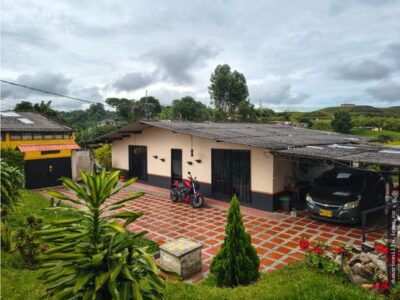 VENTA DE CASA FINCA VIA ARMENIA