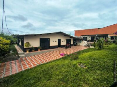 VENTA DE CASA FINCA VIA ARMENIA