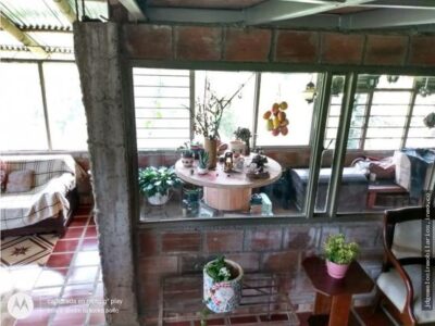 VENTA DE HOSTAL VEREDA PLANADAS