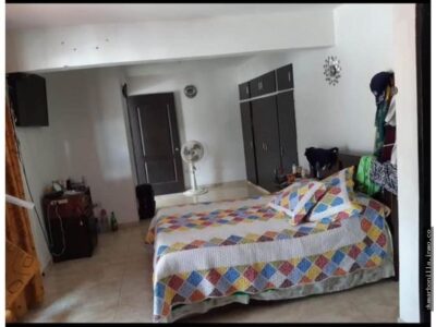 VENTA DE CASA BARRIO SANTA MONICA