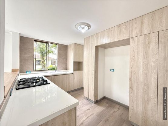 VENTA DE APARTAMENTO EDIFICIO PALOMAR