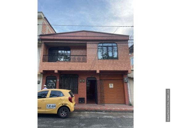 VENTA DE CASA EN LA CAPILLA