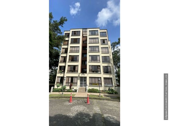 VENTA DE APARTAMENTO EDIFICIO LOS ROBLES