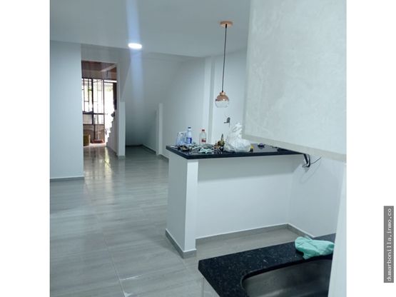 VENTA DE CASA EN EL POBLADO