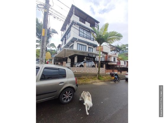 VENTA DE CASA EN PARQUE INDUSTRIAL