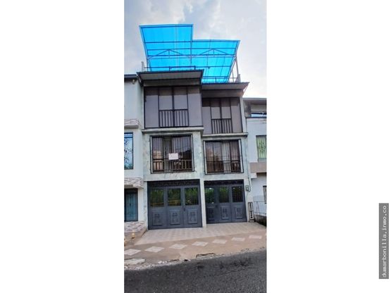 VENTA DE CASA INDEPENDIENTE LA PRADERA